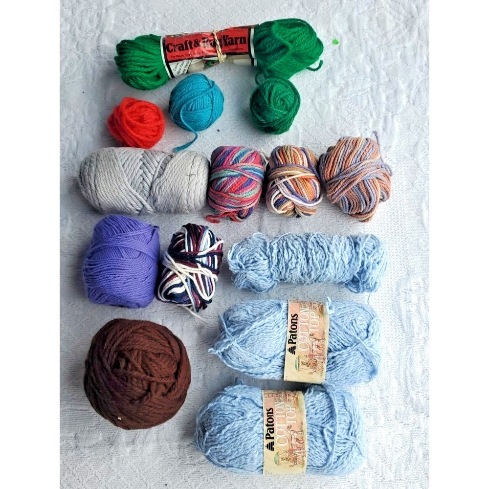 MIXED LOT  SKEINS PATONS COTTON TOP‎ YARN shade lot 6436 56937 Christmas Green
